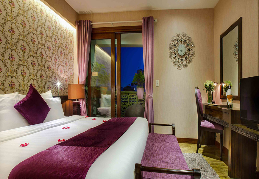 Oriental Suites Hotel