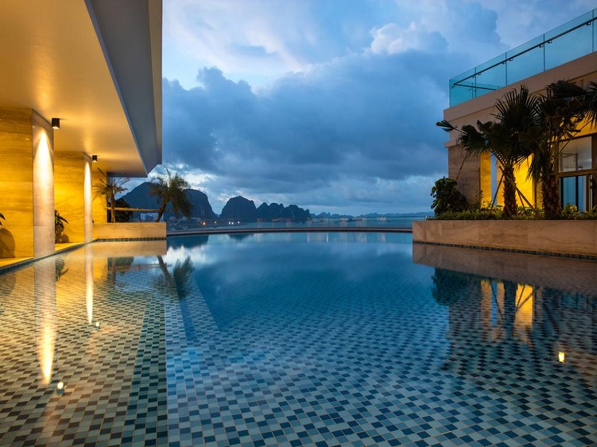 Wyndham-Legend-Halong
