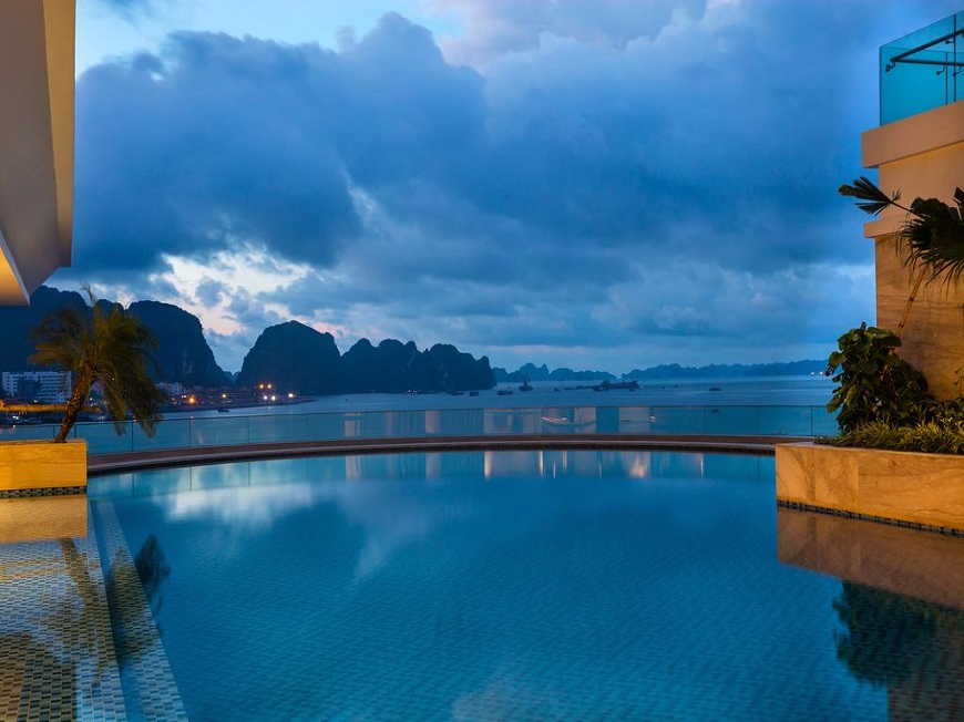 Wyndham-Legend-Halong