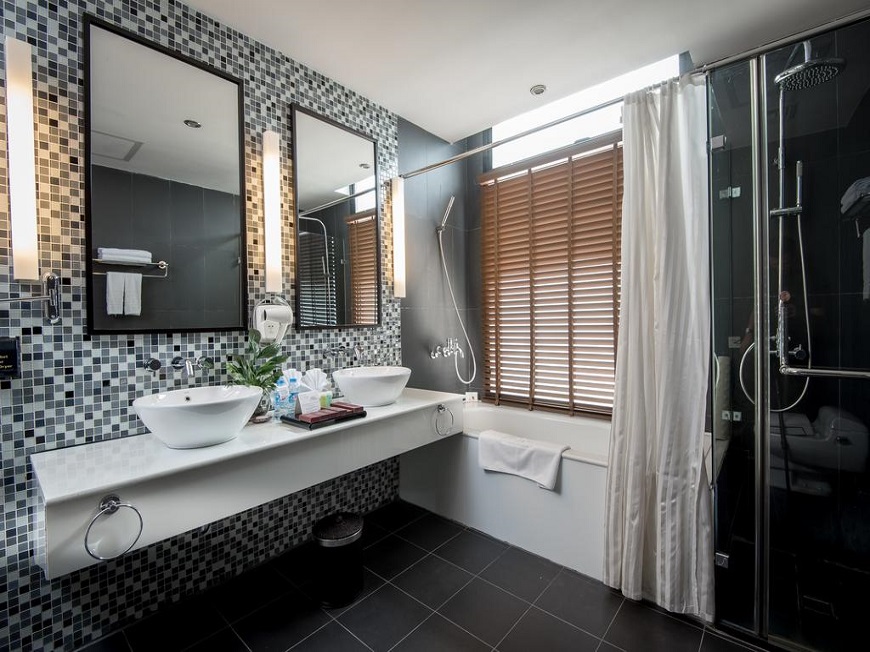 Royal-Lotus-Hotel-Halong