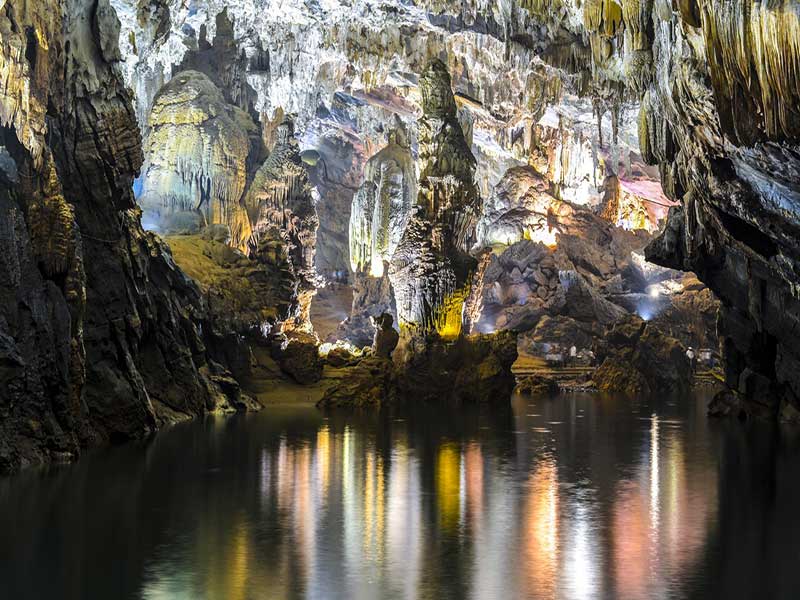 Phong-Nha-Cave