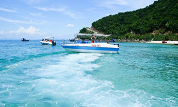 Discover-Nha-Trang-Bay-by-Speedboat