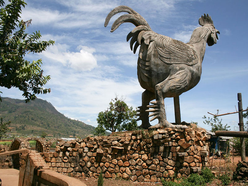 Lat-Village