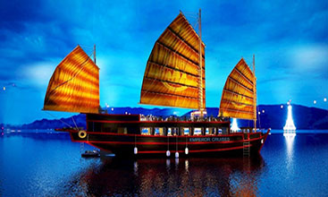 Night-Cruise-On-Nha-Trang-Bay