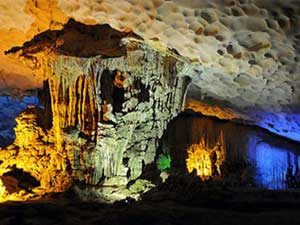 Dau Go cave